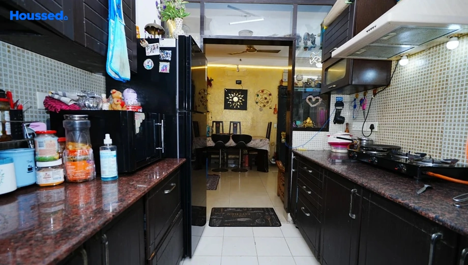Project Image of 2 BHK Flat for Resale in Amrapali Silicon City, Sector 76 - Image 181573