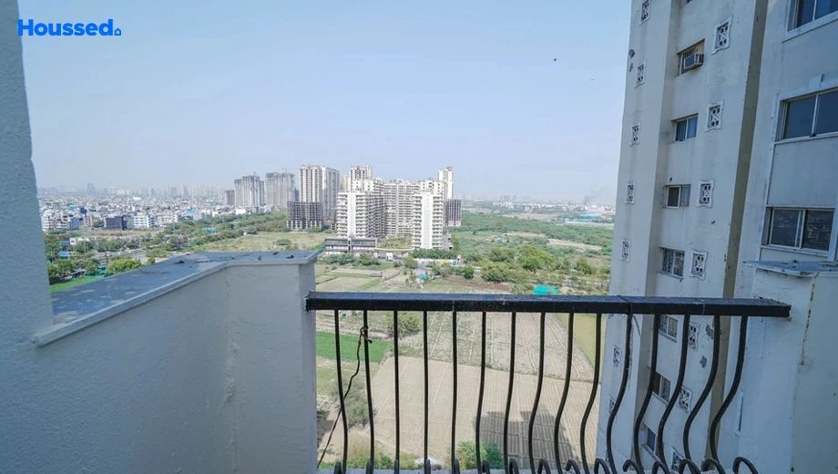 Project Image of 2 BHK Flat for Resale in Nimbus The Hyde Park, Sector 78 - Image 181662