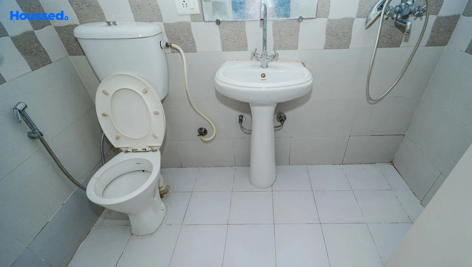 Project Image of 2 BHK Flat for Resale in Gaur City 2 14th Avenue, Noida Extension - Image 181780