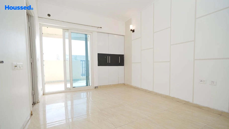 Project Image of 2 BHK Flat for Resale in Gaur City 2 14th Avenue, Sector 168 - Image 181789