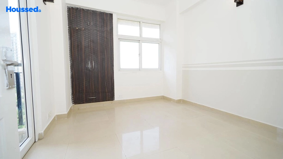 Project Image of 2 BHK Flat for Resale in Amrapali Princely Estate, Sector 76 - Image 182474
