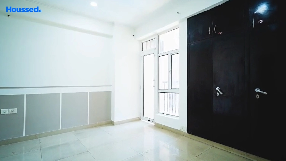 Project Image of 2 BHK Flat for Resale in Gaur City 5th Avenue, Chi 4 - Image 182711