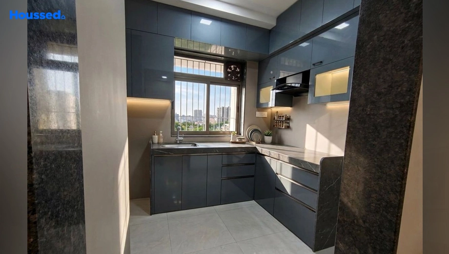 Project Image of 2 BHK Semi-Furnished Flat for Rent in Runwal Eirene, Balkum Naka - Image 188753