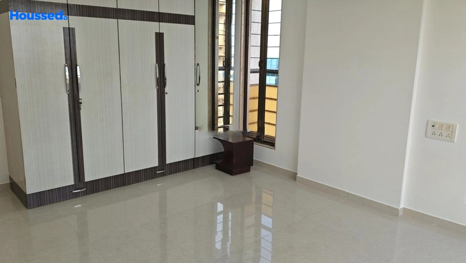 Project Image of 4 BHK Semi-Furnished Flat for Rent in Vile Parle East - Image 190141