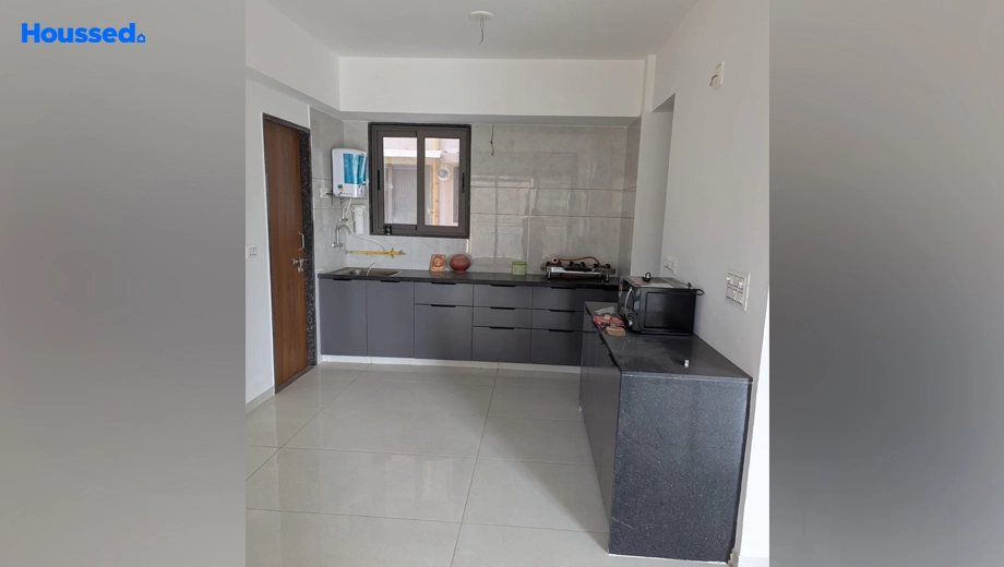 Project Image of 3 BHK Flat for Resale in Ganesh Flora, Vaishnodevi Circle - Image 191066