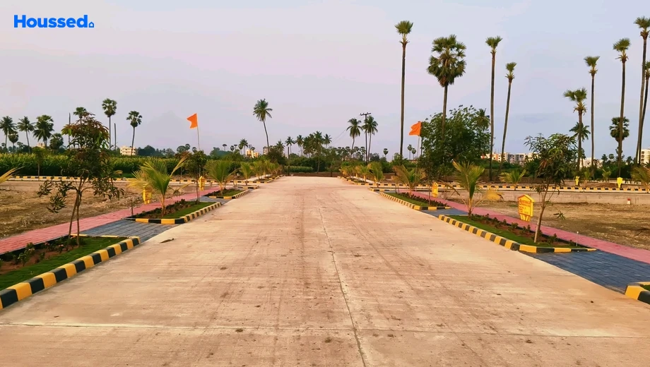 Project Image of Housing Plot/Residential Land for Resale in Trimbak Oaks Chaturbhuja , Penamaluru - Image 193303