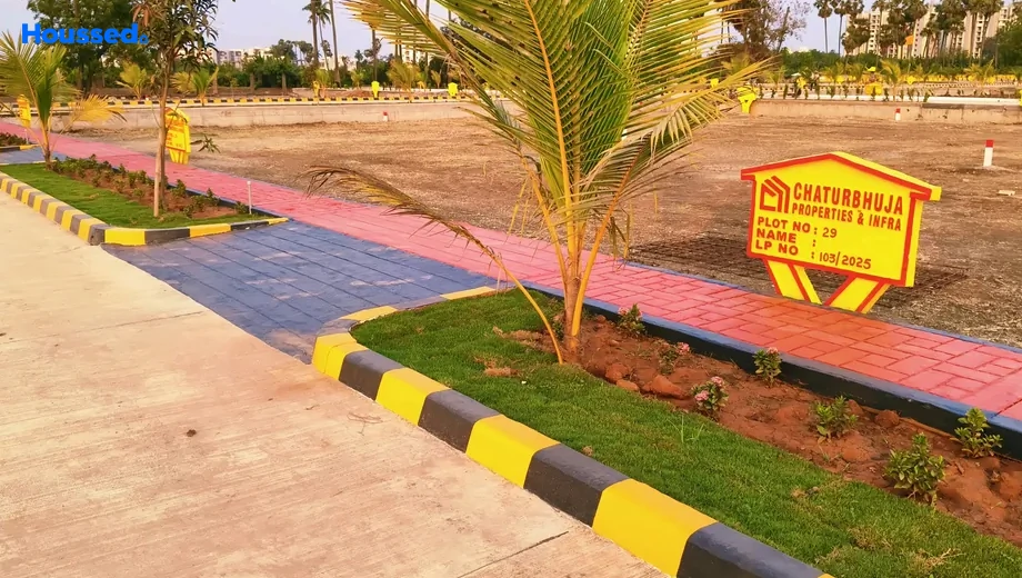Project Image of Housing Plot/Residential Land for Resale in Trimbak Oaks Chaturbhuja, Penamaluru - Image 193304