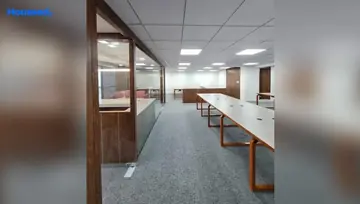 Project Image of Commercial Office Space for Rent in Maple Trade Centre Thaltej, Ahmedabad - Image 22958