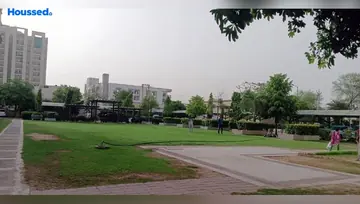 Project Image of 3 BHK Flat for Resale in Sare Crescent Parc Royal Greens Phase 1 Sector 92, Gurgaon - Image 27611