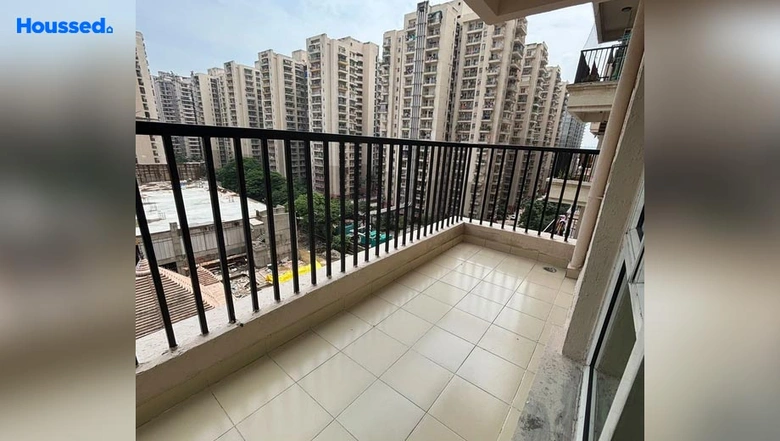 Project Image of 2 BHK Flat for Resale in Gaur City 12th Avenue, Sector 16 C - Image 34610