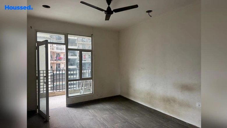 Project Image of 3 BHK Flat for Resale in Gaur City 1st Avenue, Sector 16 C - Image 34842