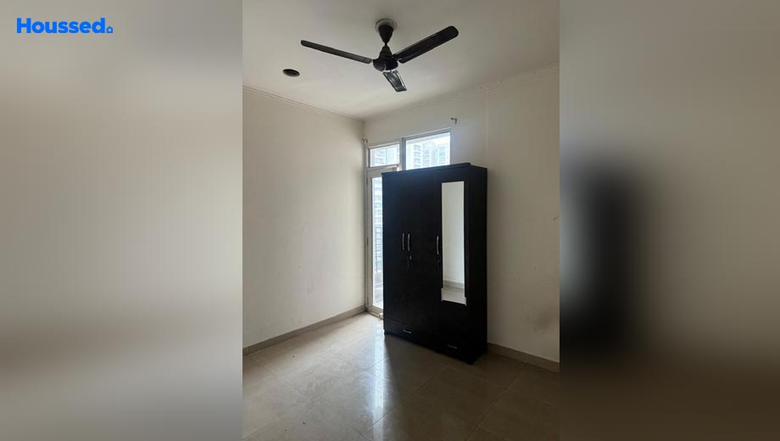 Project Image of 3 BHK Flat for Resale in Gaur City 1st Avenue, Sector 16 C - Image 34843