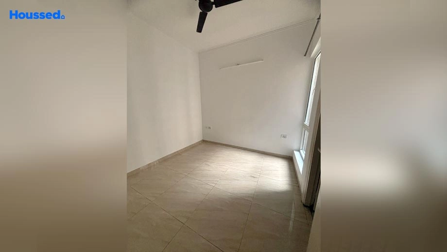 Project Image of 2 BHK Flat for Resale in Amrapali Spring Meadows, Techzone 4 - Image 39480