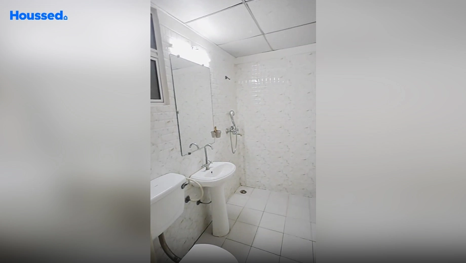 Project Image of 3 BHK Flat for Resale in Gaur City 2 11th Avenue, Sector 16 C - Image 47624