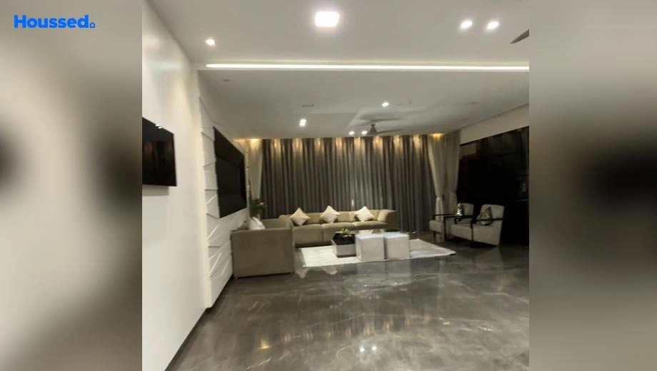 Project Image of 5 BHK Flat for Resale in Vesu - Image 49275