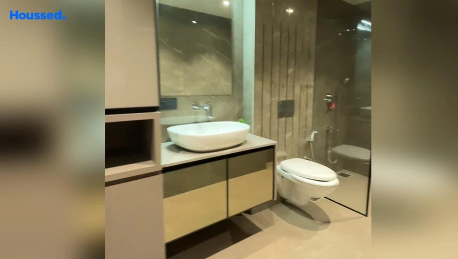 Project Image of 4 BHK Flat for Resale in Millionaires Lifestyle, Vesu - Image 49293